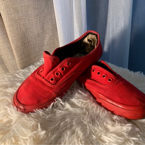 Vans - Picture 2 of 6